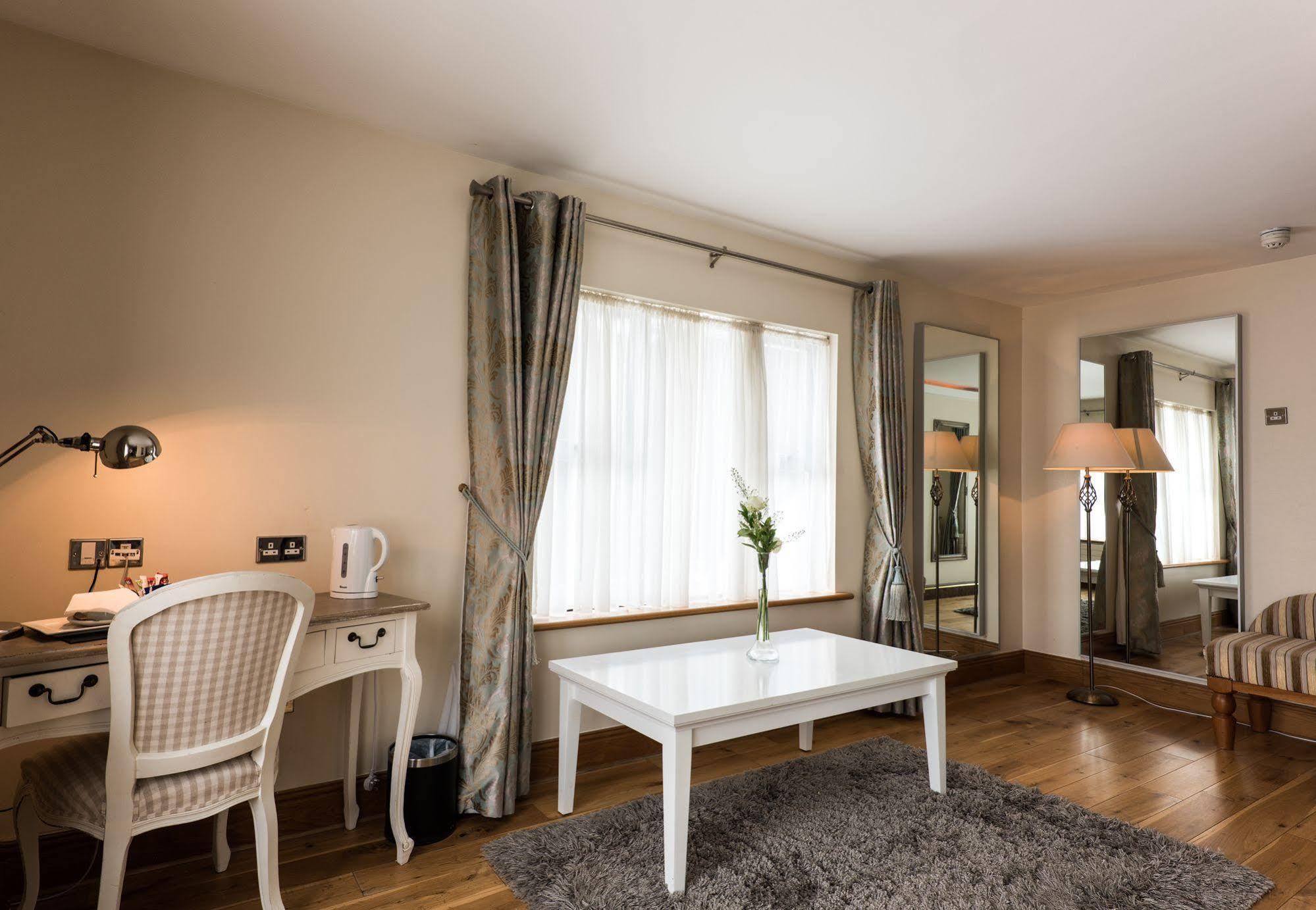 Springfield Hotel Лейкслип Екстериор снимка
